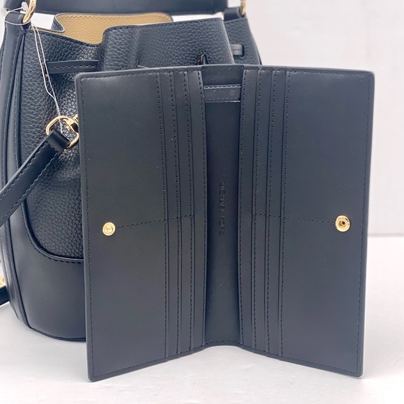 Michael Kors Reed Bucket Crossbody and Wallet Set - Picture 9 of 12